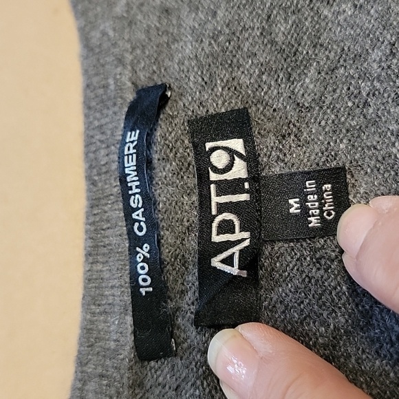 Apt. 9 Size M 100% Cashmere Purple, Gray & Black Argyle Cardigan Sweater - Picture 10 of 10